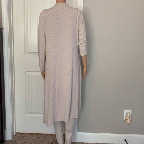 La Banga 2-PC set Jumpsuit and Long Cardigan. - Picture 7 of 9